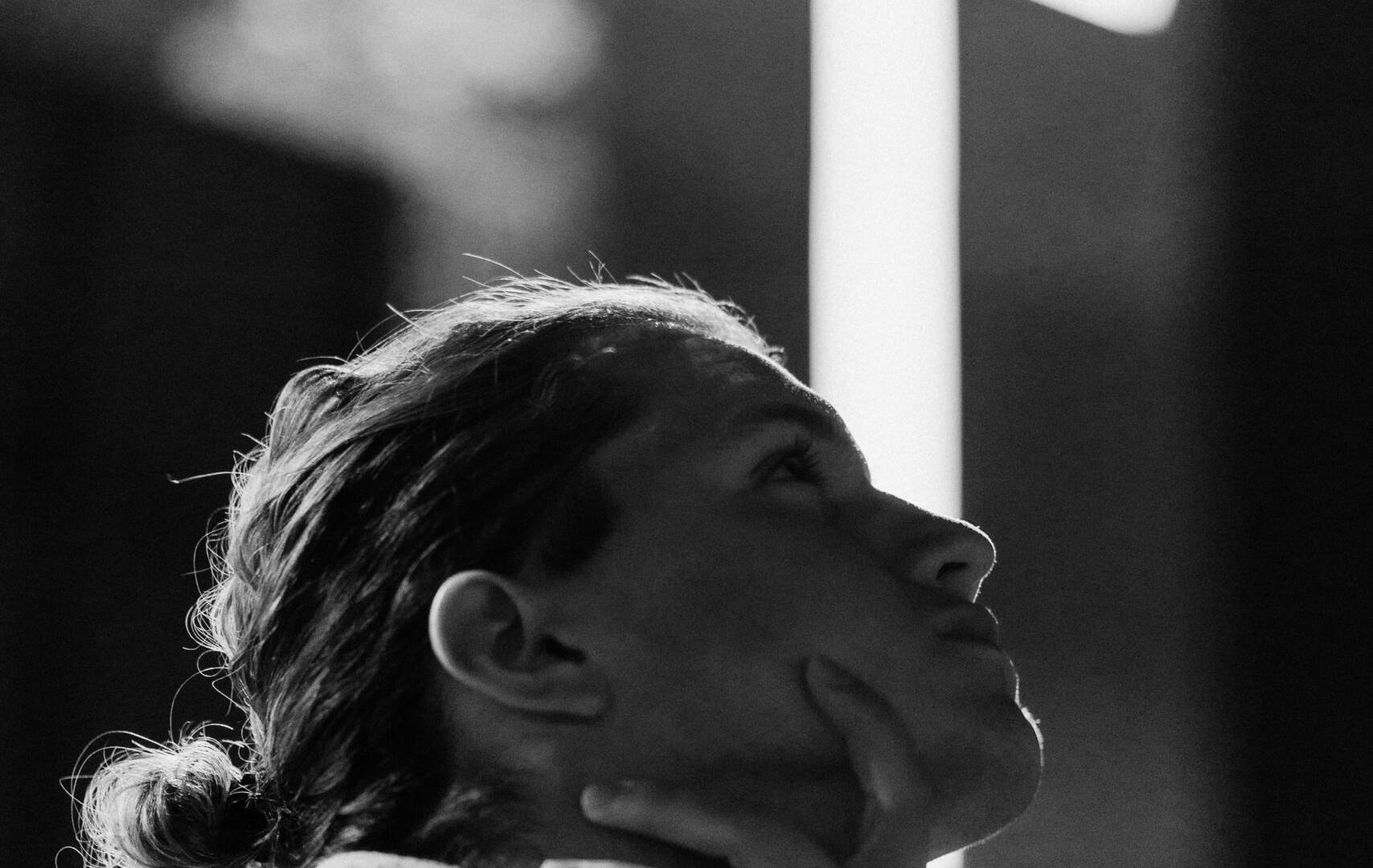 TalkingWithGodkeem-ibarra-560576-unsplash